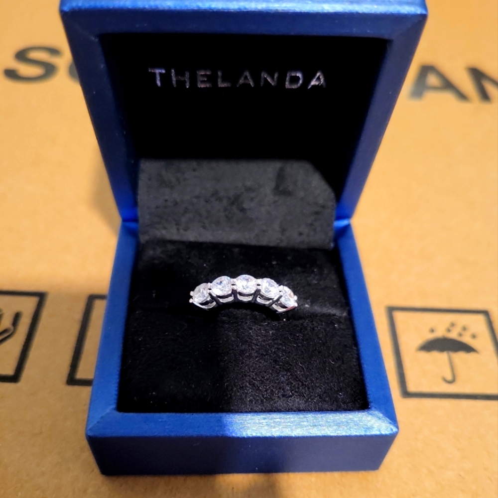 Thelanda Rings size 5